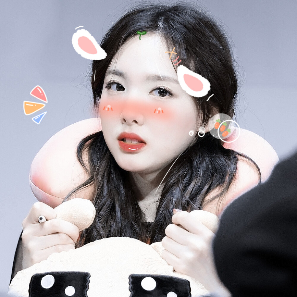 
兔牙 恋のサイクル 3、
（比较喜欢这组有贴纸的 没有贴纸的给大家放在评论区啦 还有祝大家除夕快乐！！！）