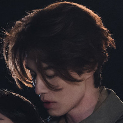 李栋旭，九尾狐