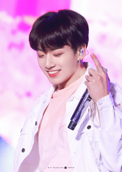 田柾国 jk0901
cr.Enchanted JK