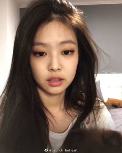 JENNIE