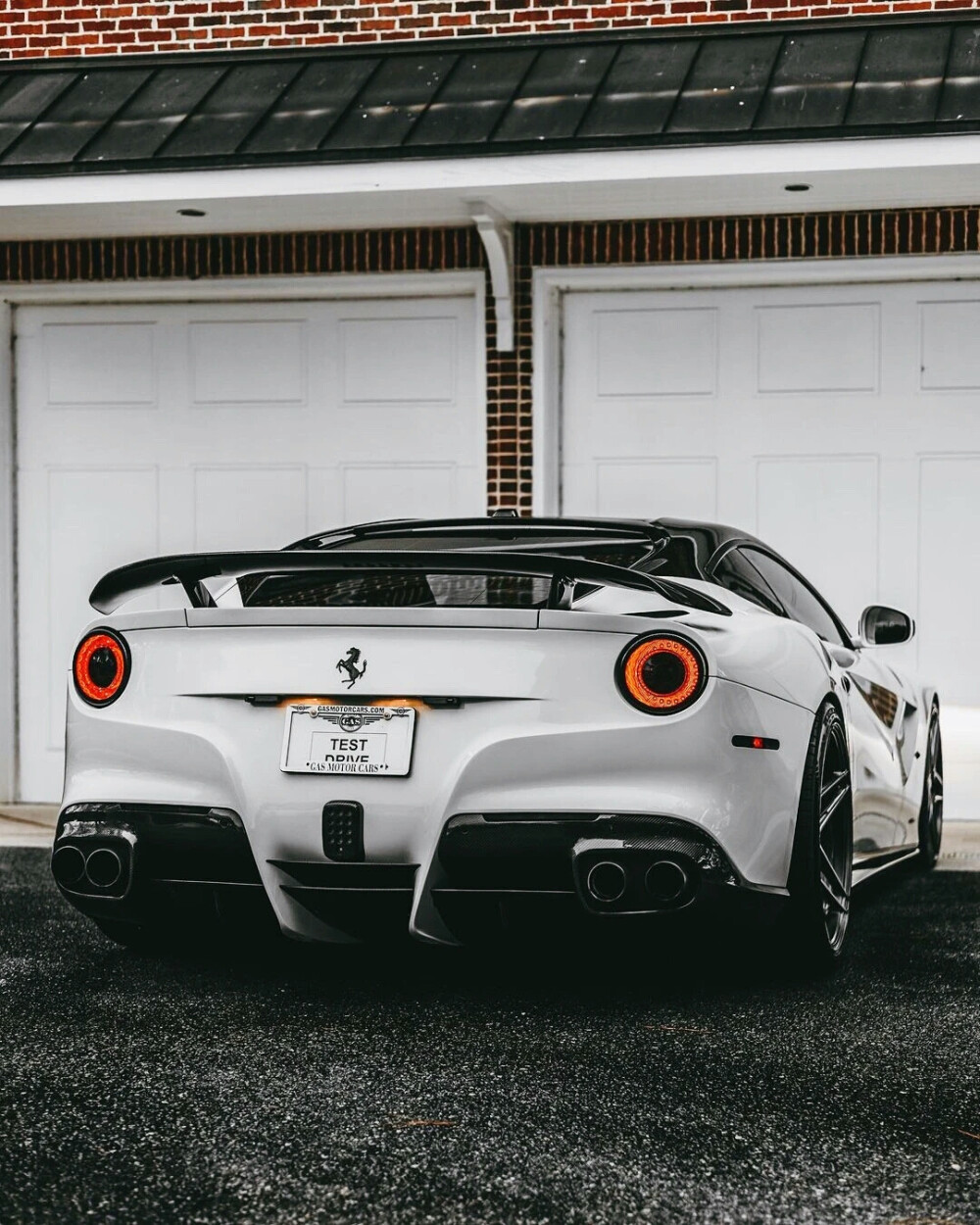 法拉利Ferrari F12