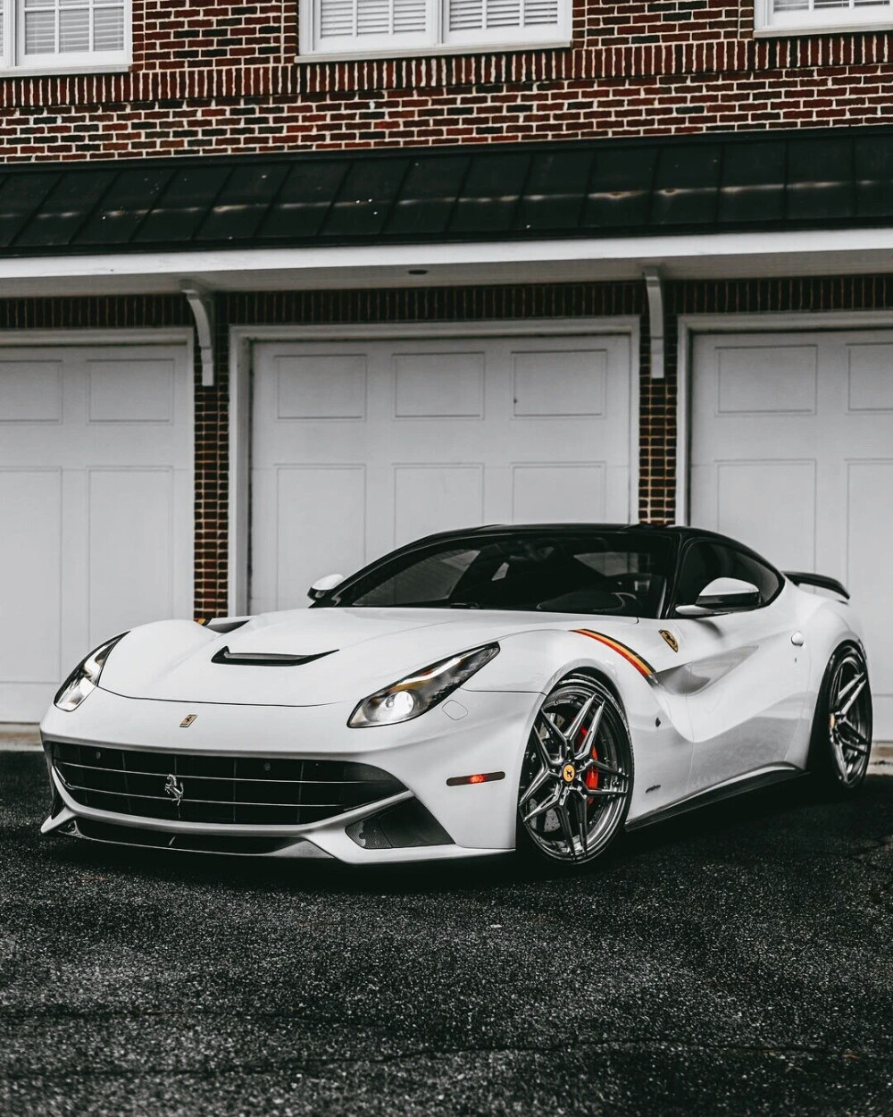 法拉利Ferrari F12