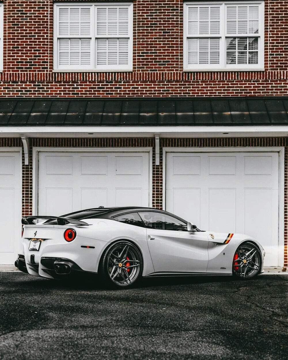 法拉利Ferrari F12