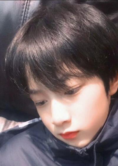 你是年少轻少的喜欢_时代少年团
