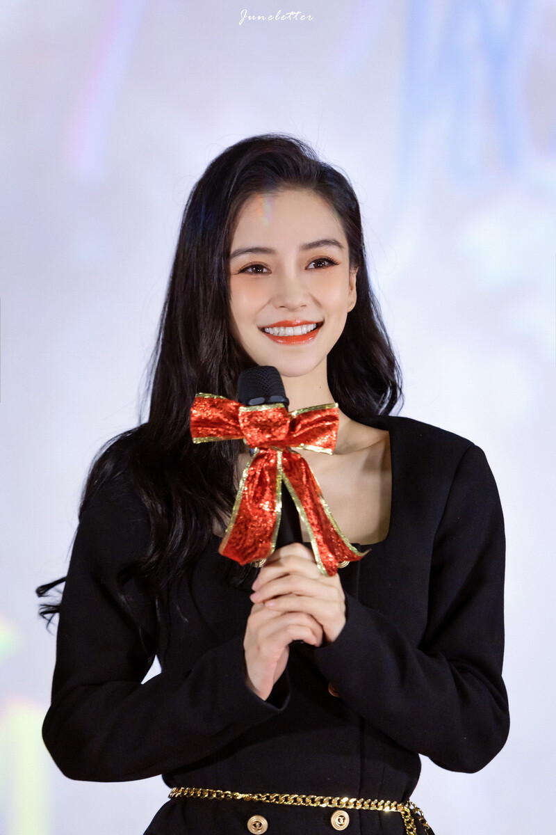 20-12-24 北京“圣诞精灵”希曼@angelababy 惊喜空降影城