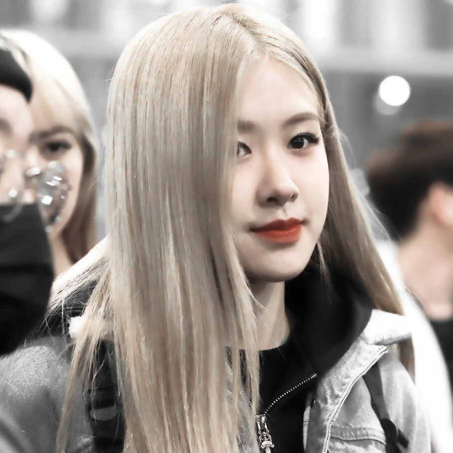 
Roseanne Park＊