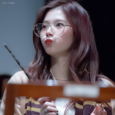 凑崎纱夏sana
原图©DooDoo_22