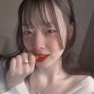 *小天使回家了
崔雪莉头像（回顾版）