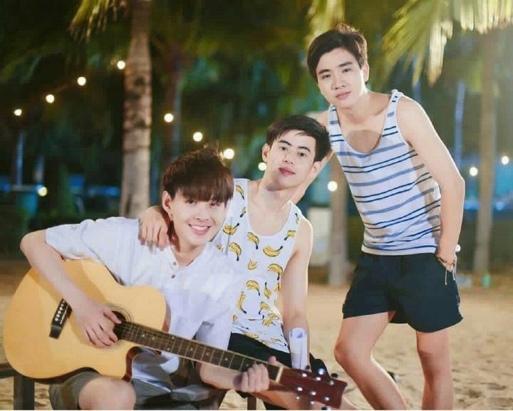 王俊勇黄明明perthsaint
2.14抱着玫瑰来赴你的约
