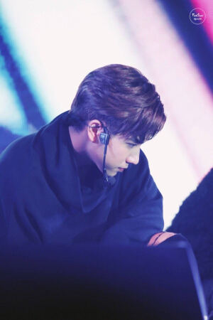 王俊勇黄明明perthsaint
2.14抱着玫瑰来赴你的约