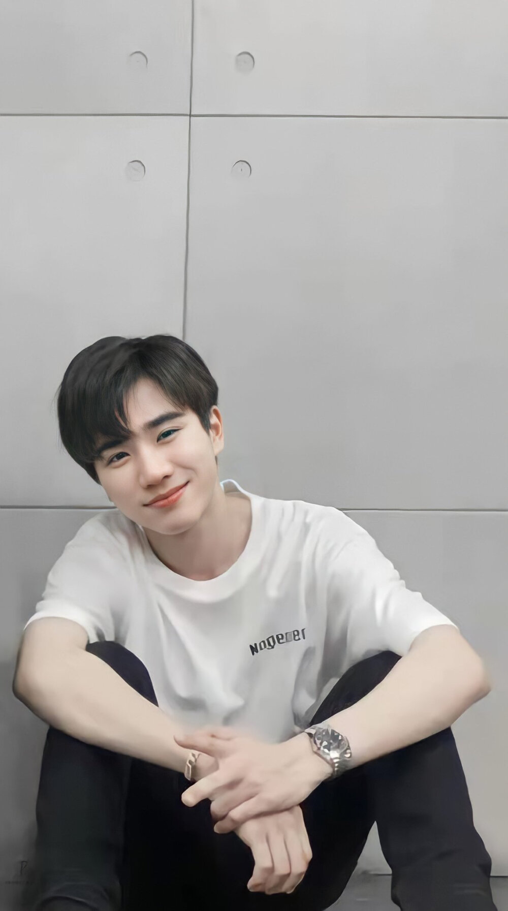 王俊勇黄明明perthsaint
2.14抱着玫瑰来赴你的约