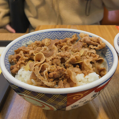 吉野家
麻婆豆腐在我心里比过了牛肉饭！