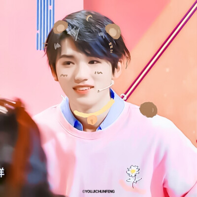 
“小宋老师想吃草莓蛋糕。”
