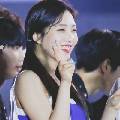 朴秀荣可二改
cr.redgun