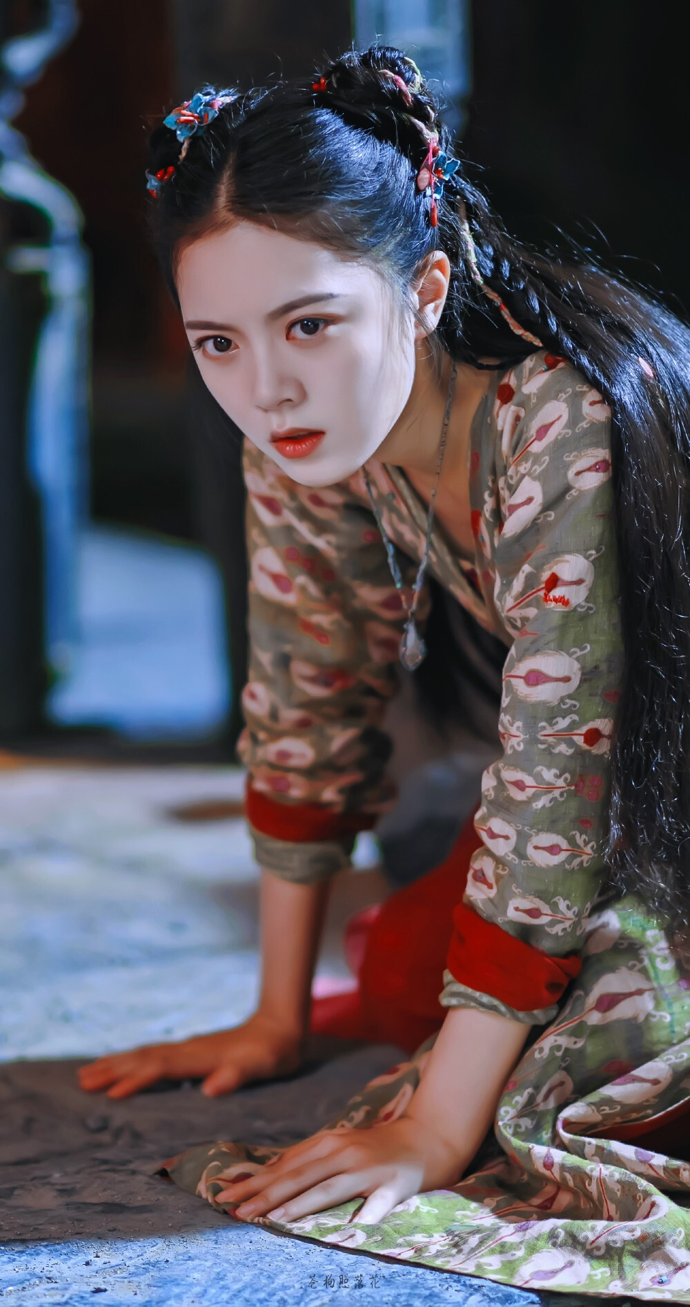 玲珑 赵今麦/火屠玲珑