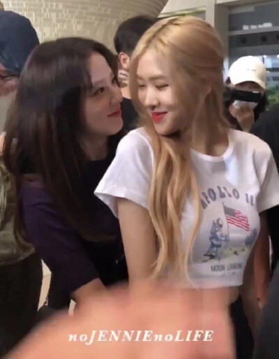 Rosé X Jisoo