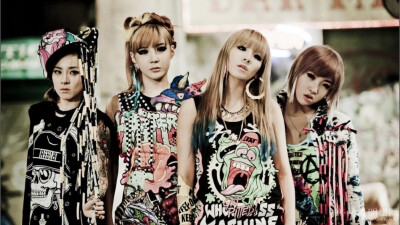 2NE1