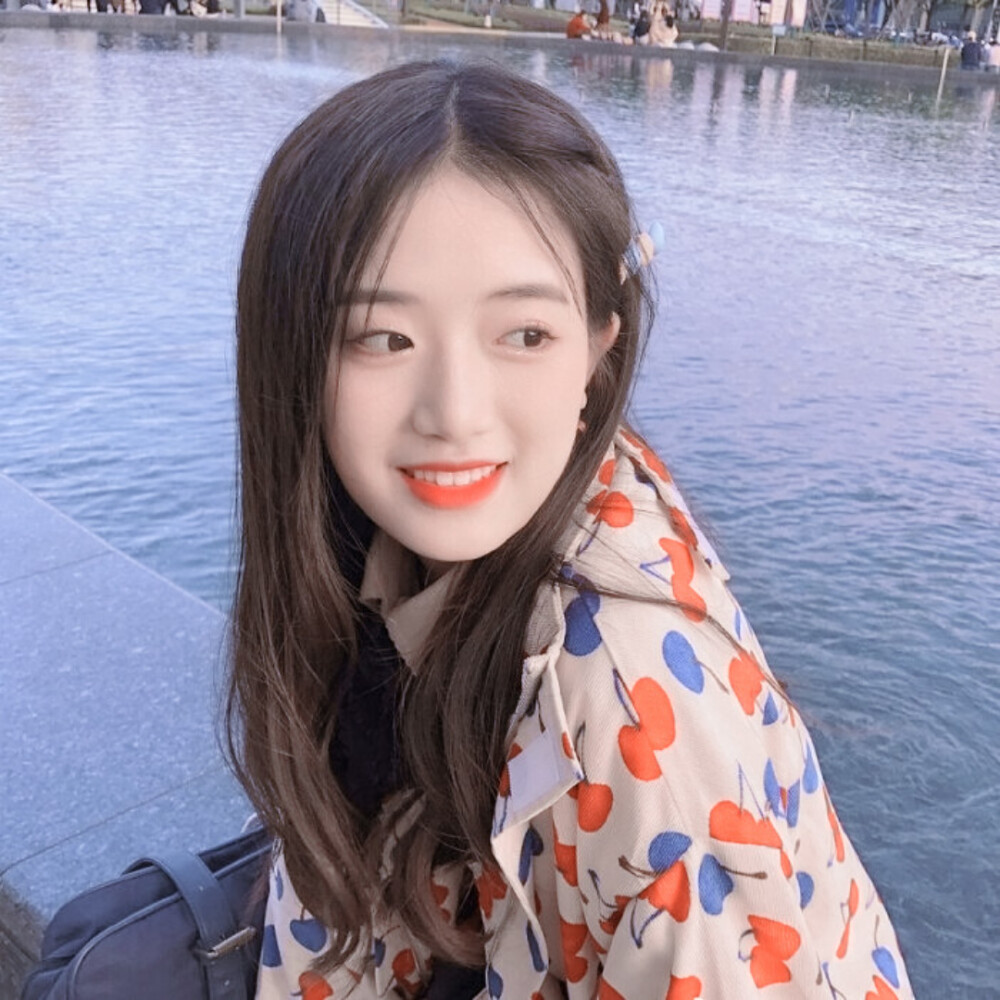 胡馨尹/江柒甜
清库存 第几套好看？