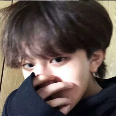 真人男生头像『世间难熬，连神明都在劫难逃』
