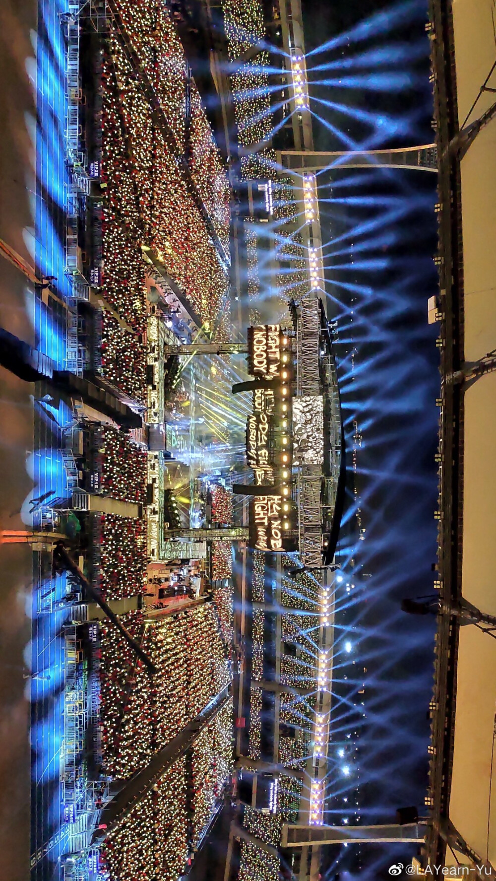 华晨宇2019海口火星演唱会舞美
图源微博