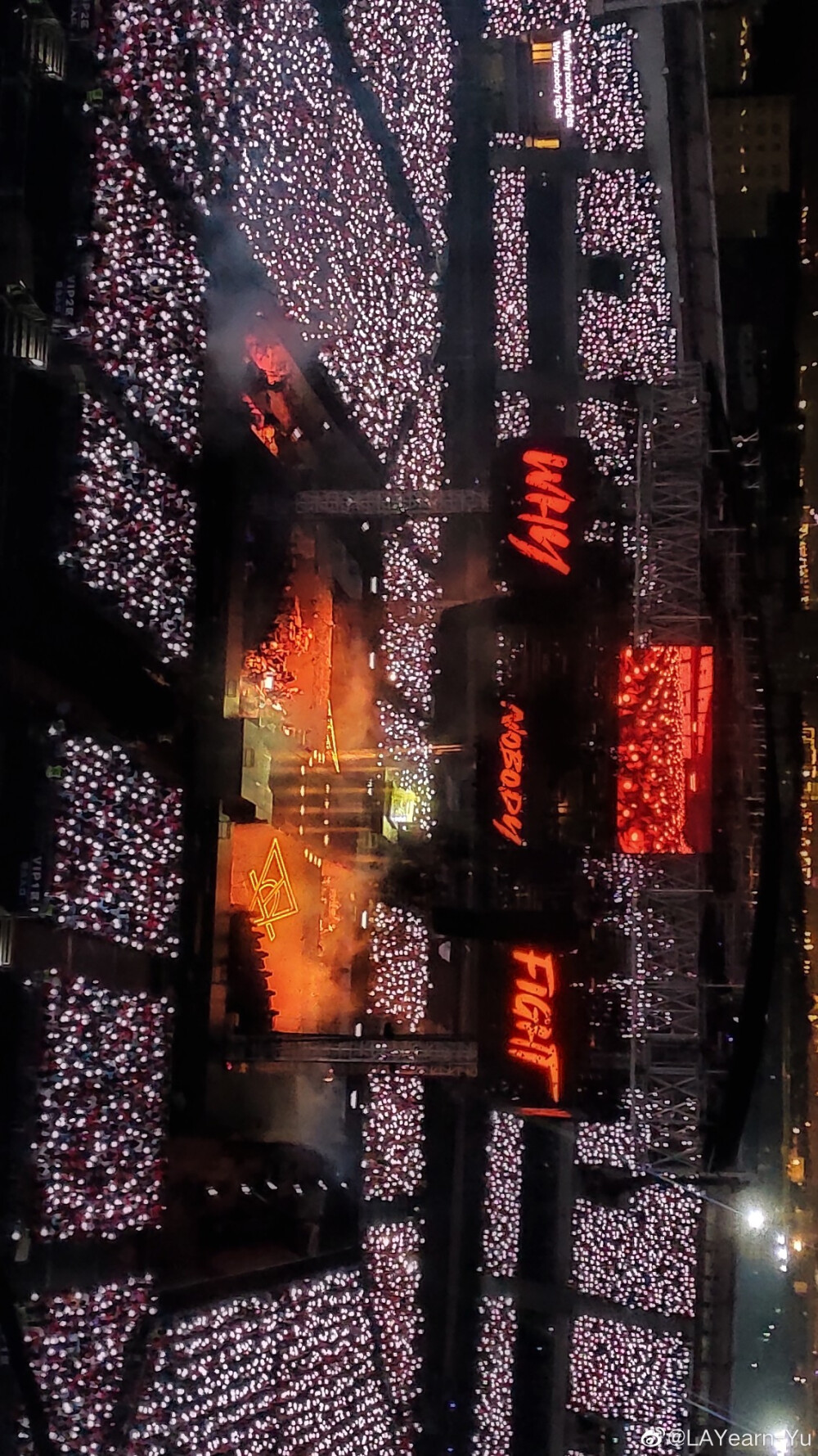 华晨宇2019海口火星演唱会舞美
图源微博