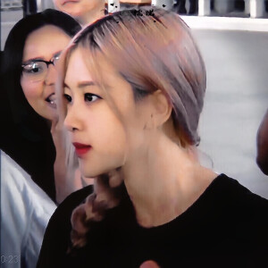 朴彩英
原截小然睡了
仙女叶紫檀
这组修的有点烂a