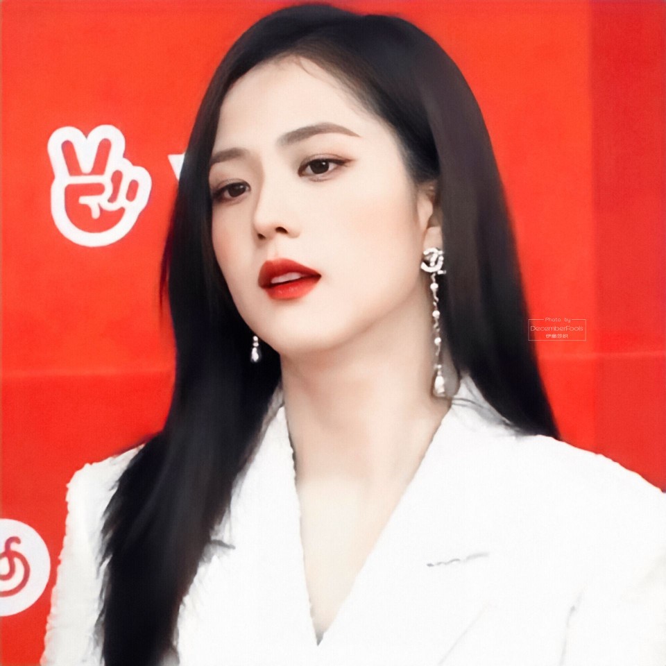 
“凉水冲不开绿茶，但是硫酸可以”
原截：刿溧贤
看简介。