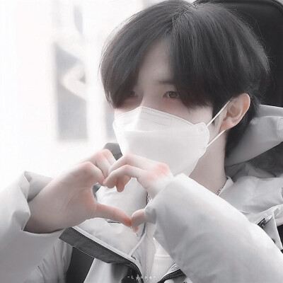 •所以我把歌词写进诗句
·金在奂
·Lynne