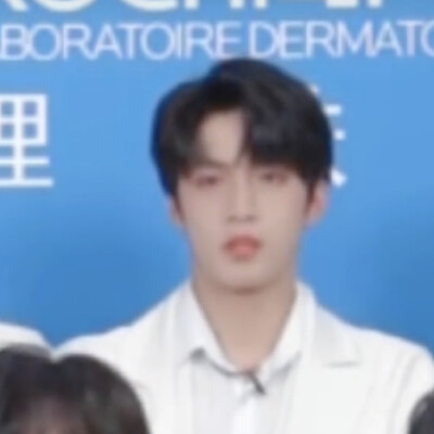 F：理肤泉直播
二改看专辑