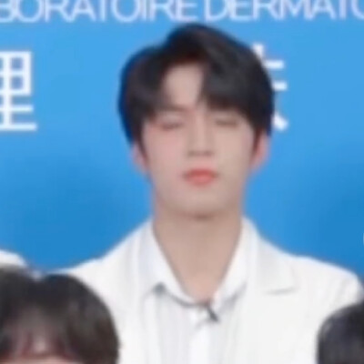 F：理肤泉直播
二改看专辑