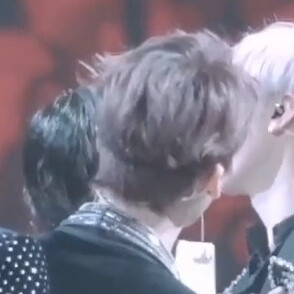 何焉悦色可二改
标tonic_tea