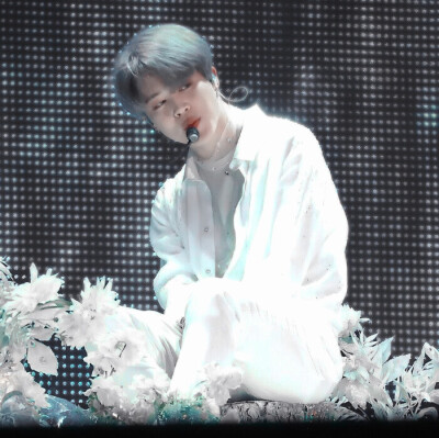 小孩 别在靠近我了 会变得不幸的。
@ MinToYou_1013
