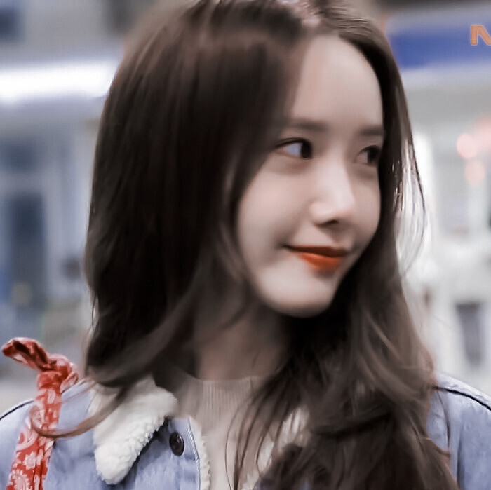 林允儿。
©®许遇礼。