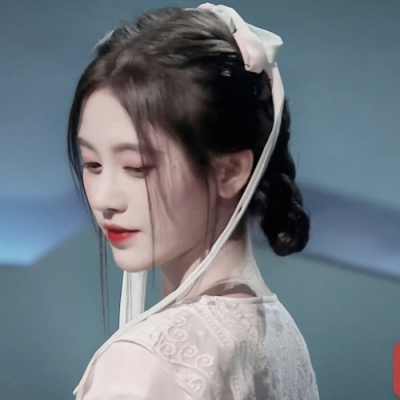 看青色等烟雨。