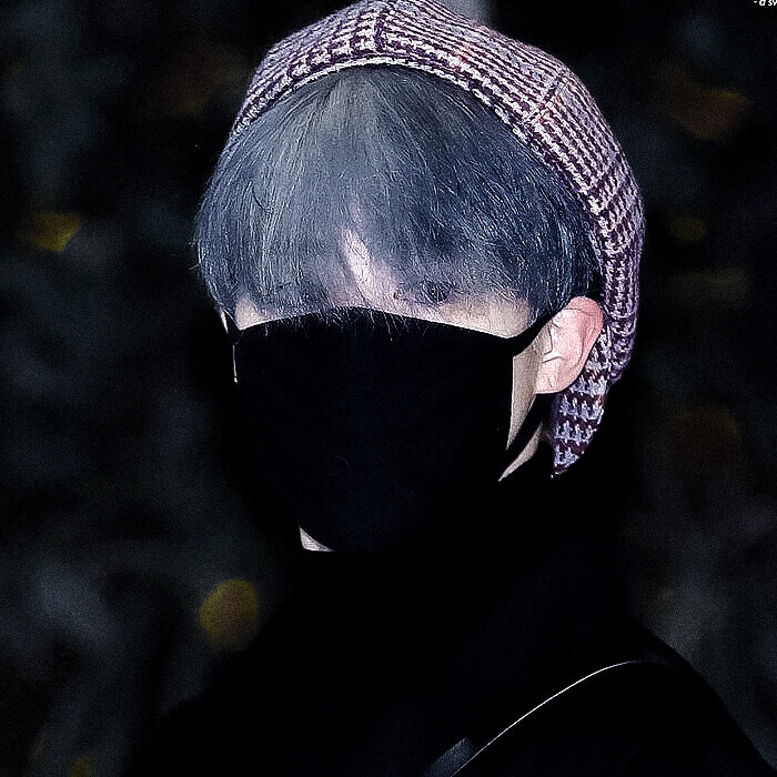 ঔৣ✞朴智旻CAT'S PAW
©YEXACI
不爱我还不承认 不诚实的小笨蛋.