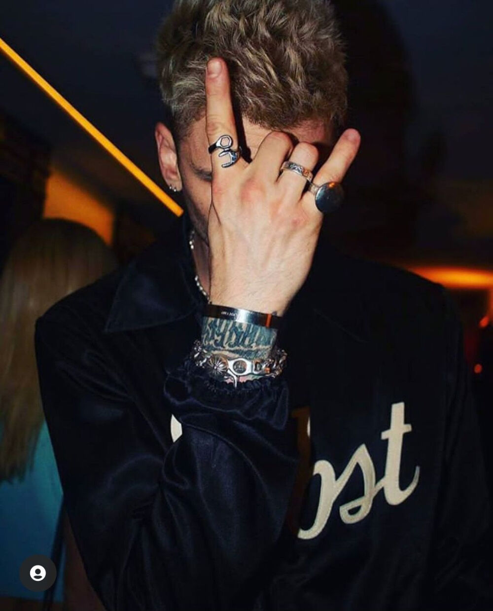 MGK
