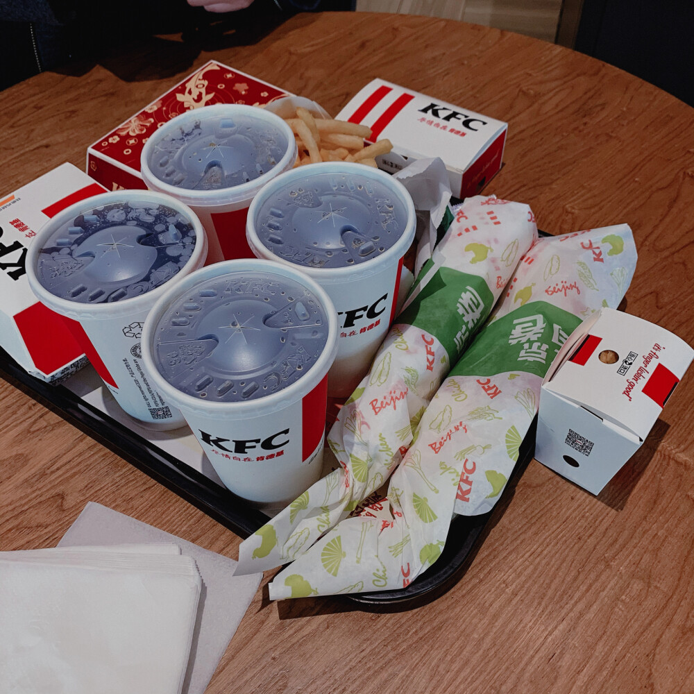 很认真地吃了顿KFC
