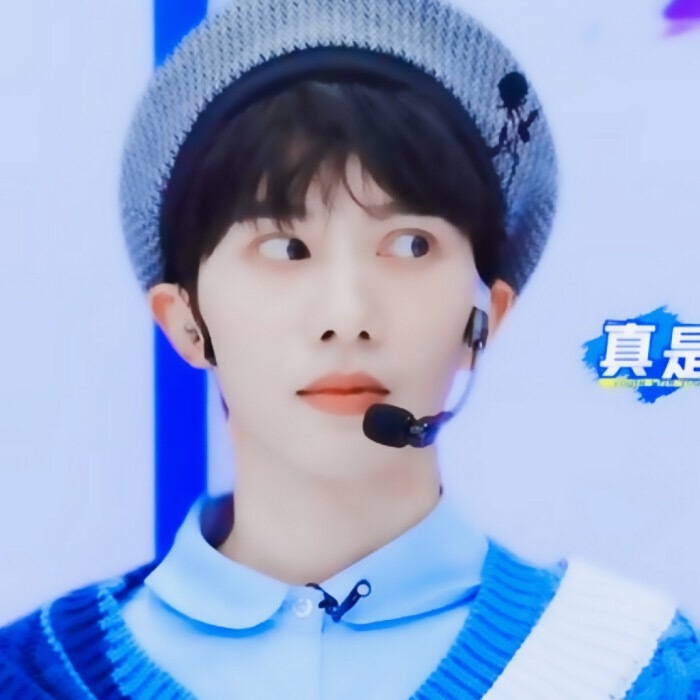 青春有你3李俊濠
图源微博
抱图dd
如果能点赞收藏专辑就更好了呢