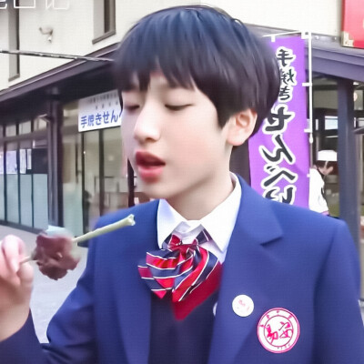 严浩翔
微博：小熊软糖收藏夹