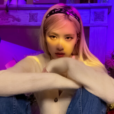 原截：张玥珉
Rosia_jk
会魔法的龙傲天
我需要的是安全感，而不是安全感.