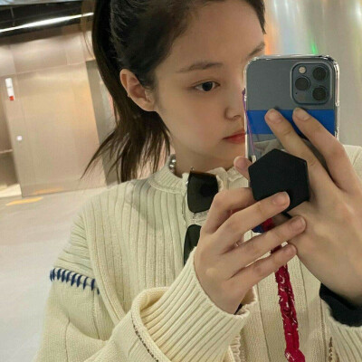 Jennie高清头像②
图源来源于网络 二传注明
妮妮子值得拥有一切美好的东西
评论区还会放三张