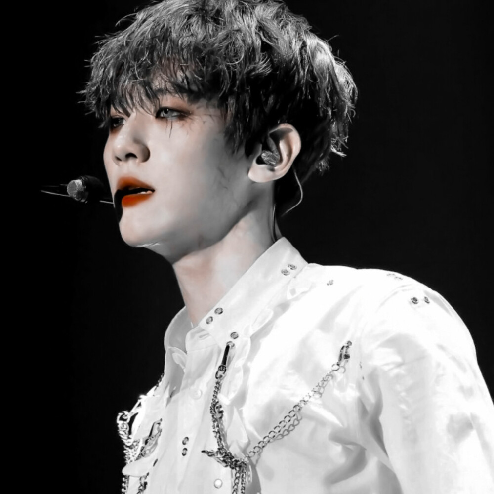 BAEKHYUN.