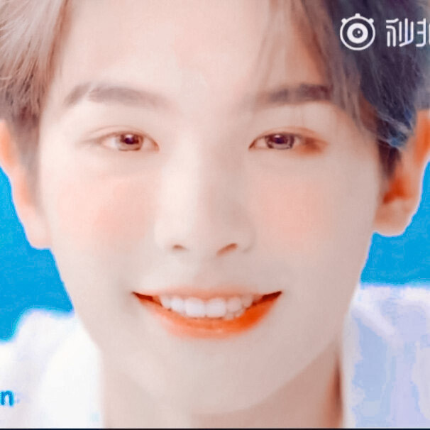 黄明昊
“姐姐你好呀”
@小嬑