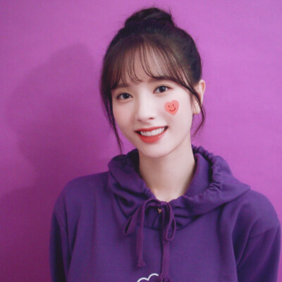 
好奇怪我的日记变成了你的个人传记
金知妍
/顾恩熙