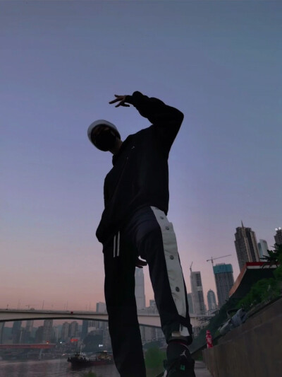 这是要上交给国家的男人