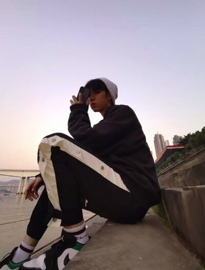 这是要上交给国家的男人