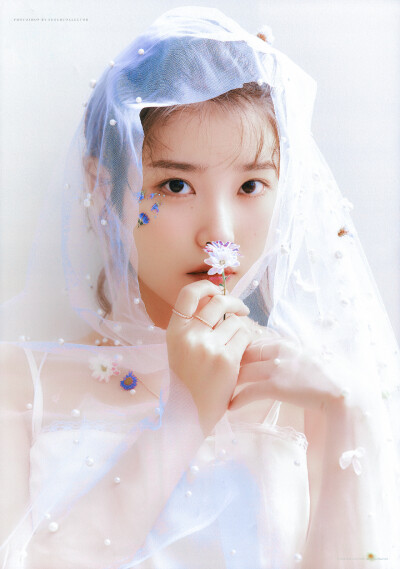 IU
