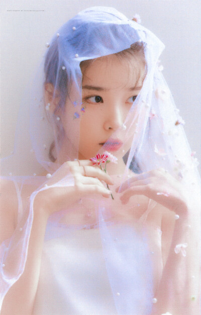 IU
