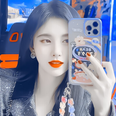 “爱意东升西落浪漫至死不渝”
鞠婧祎