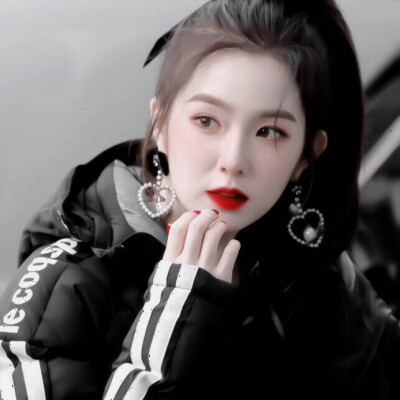  RED VELVET | 裴珠泫Irene
““不要圆滑 要变成星星 有棱有角 还会发光”
©Huorein_